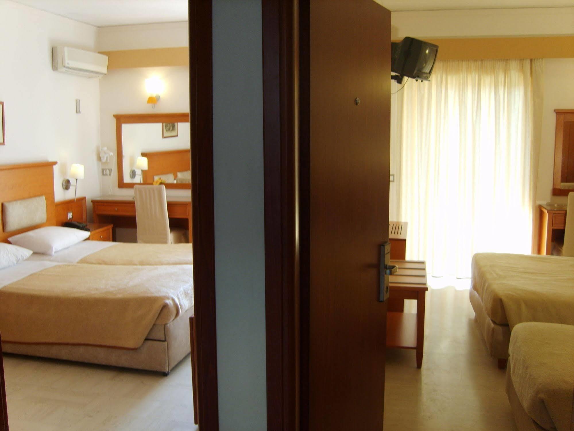Paradise Lost Hotel-Apartments Tolo Bagian luar foto